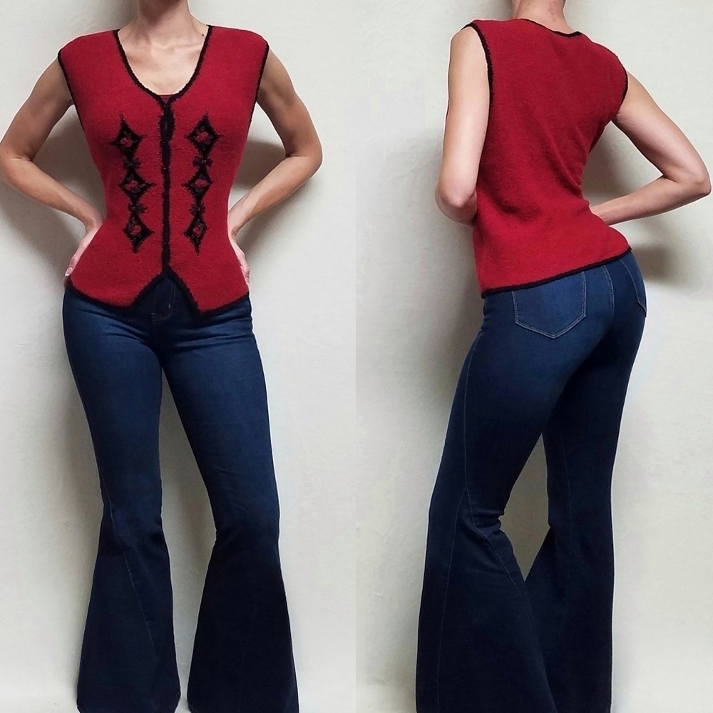 90s Vintage Koret Wool Blend Knit Red Rose Applique Black Trim Sweater Vest S